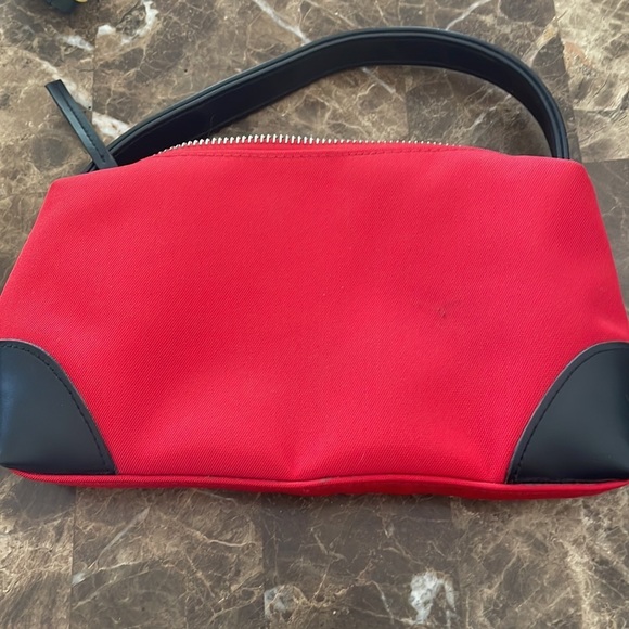 Oscar de la Renta - Picture 3 of 10